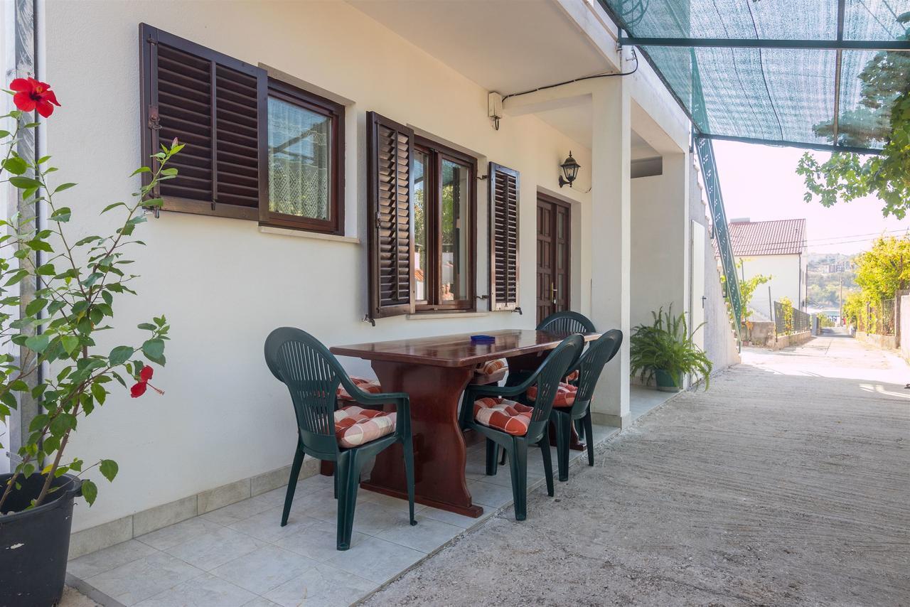 Apartment Vinka Trogir Exterior photo